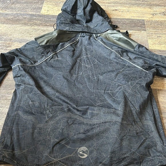 Showers Pass reflective waterproof jacket size large - Picture 9 of 14